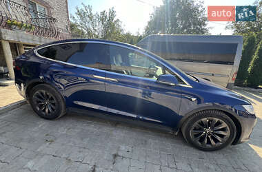 Внедорожник / Кроссовер Tesla Model X 2018 в 