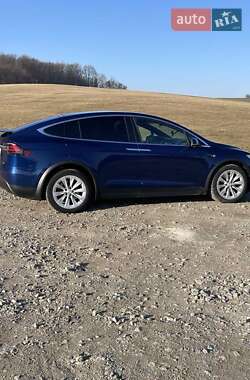Позашляховик / Кросовер Tesla Model X 2018 в 