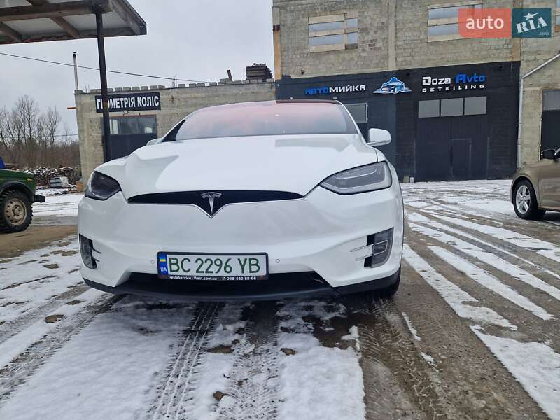 Позашляховик / Кросовер Tesla Model X 2016 в Львові фото 3 Позашляховик / Кросовер Tesla Model X 2016 в Львові