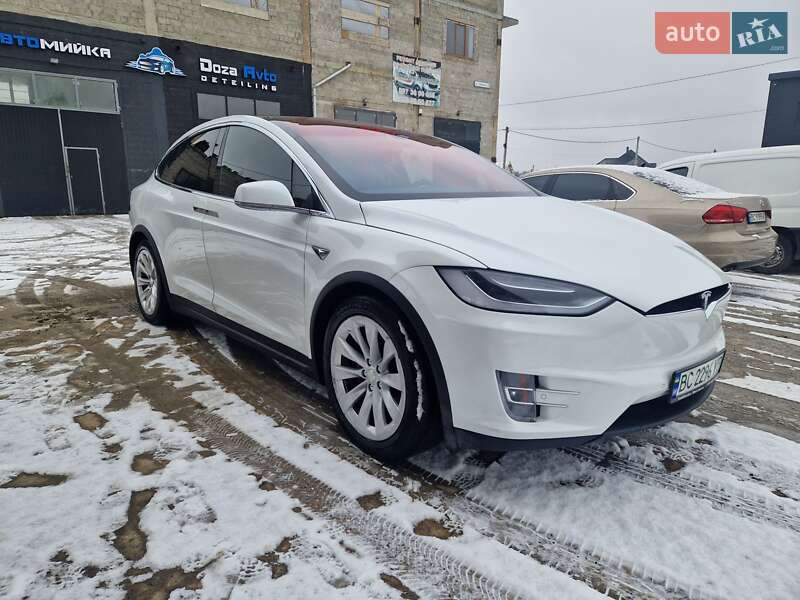 Внедорожник / Кроссовер Tesla Model X 2016 в 