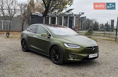 Позашляховик / Кросовер Tesla Model X 2020 в 