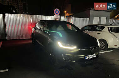 Позашляховик / Кросовер Tesla Model X 2020 в 