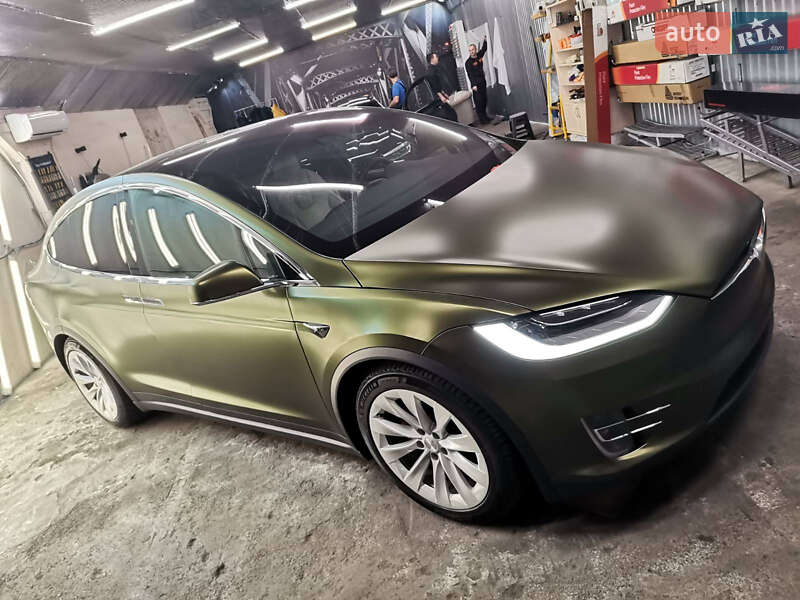 Внедорожник / Кроссовер Tesla Model X 2020 в Киеве