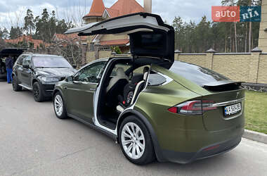 Позашляховик / Кросовер Tesla Model X 2020 в 