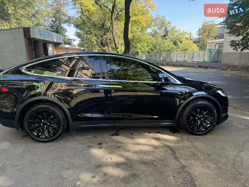 Внедорожник / Кроссовер Tesla Model X 2018 в Днепре