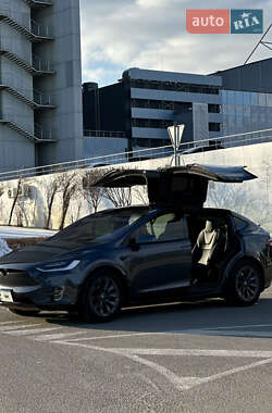 Внедорожник / Кроссовер Tesla Model X 2018 в 