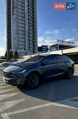 Внедорожник / Кроссовер Tesla Model X 2018 в 