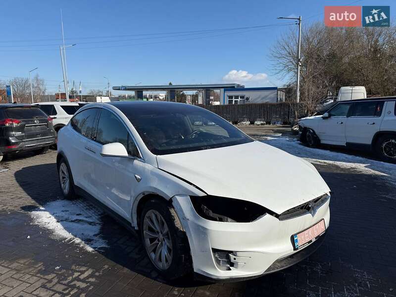 Tesla Model X 2018