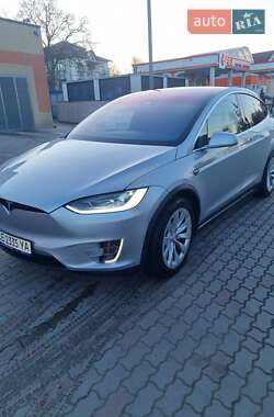 Внедорожник / Кроссовер Tesla Model X 2017 в Черновцах