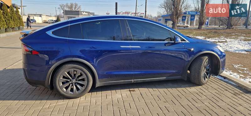 Позашляховик / Кросовер Tesla Model X 2018 в Черкасах фото 12 Позашляховик / Кросовер Tesla Model X 2018 в Черкасах