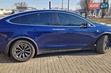Внедорожник / Кроссовер Tesla Model X 2018 в 