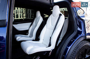 Позашляховик / Кросовер Tesla Model X 2019 в 