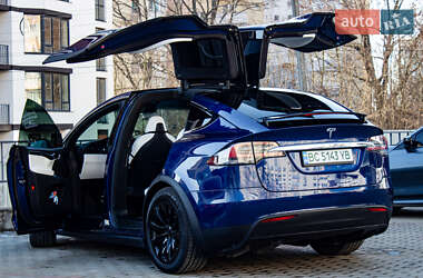 Позашляховик / Кросовер Tesla Model X 2019 в 