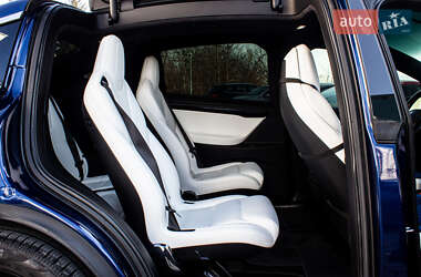 Позашляховик / Кросовер Tesla Model X 2019 в 