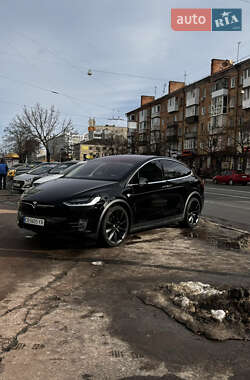 Внедорожник / Кроссовер Tesla Model X 2017 в 