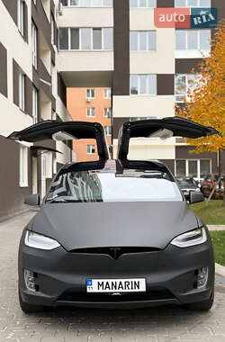 Tesla Model X 2019