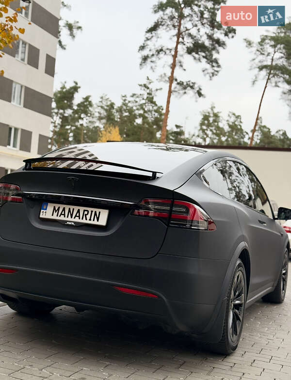 Позашляховик / Кросовер Tesla Model X 2019 в Києві