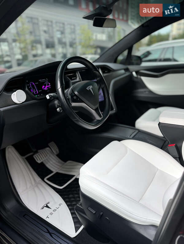 Позашляховик / Кросовер Tesla Model X 2019 в Києві