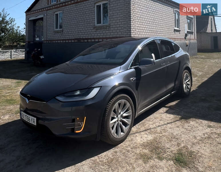 Позашляховик / Кросовер Tesla Model X 2019 в Києві