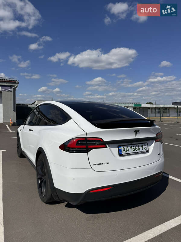Внедорожник / Кроссовер Tesla Model X 2016 в Киеве