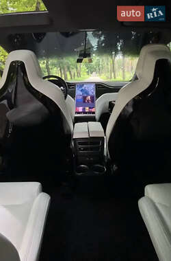 Внедорожник / Кроссовер Tesla Model X 2016 в 