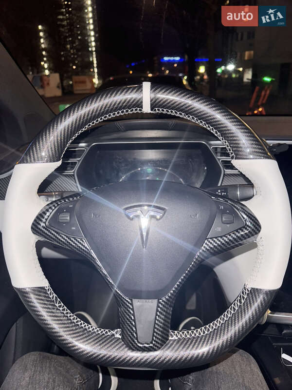 Внедорожник / Кроссовер Tesla Model X 2016 в Киеве