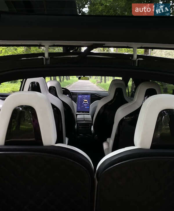 Внедорожник / Кроссовер Tesla Model X 2016 в Киеве