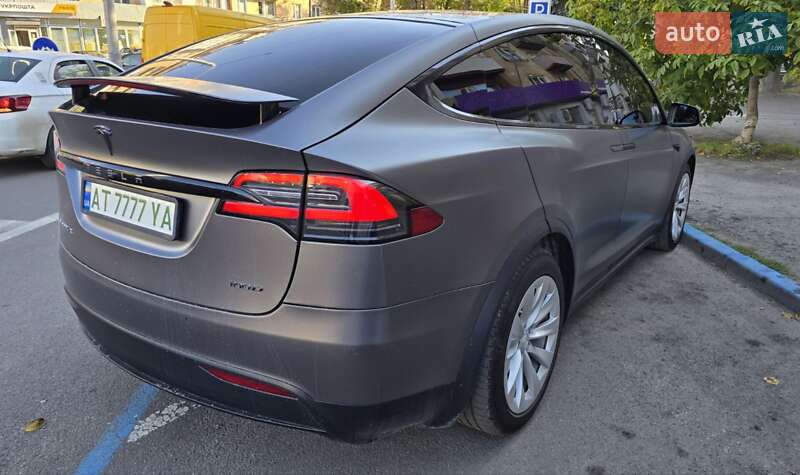 Позашляховик / Кросовер Tesla Model X 2018 в Івано-Франківську