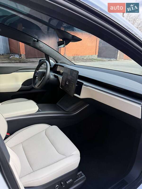 Внедорожник / Кроссовер Tesla Model X 2023 в Днепре фото 15 Внедорожник / Кроссовер Tesla Model X 2023 в Днепре