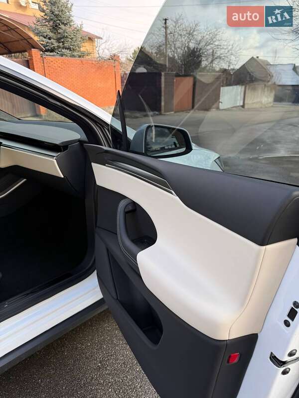 Внедорожник / Кроссовер Tesla Model X 2023 в Днепре фото 17 Внедорожник / Кроссовер Tesla Model X 2023 в Днепре