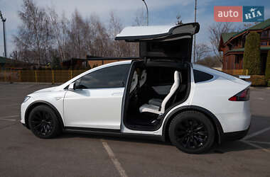 Позашляховик / Кросовер Tesla Model X 2016 в 