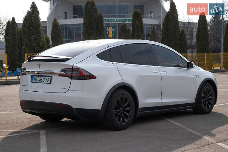 Внедорожник / Кроссовер Tesla Model X 2016 в Александрие