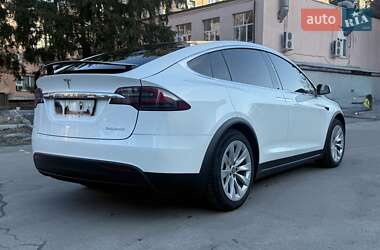 Позашляховик / Кросовер Tesla Model X 2020 в 