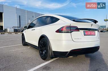 Внедорожник / Кроссовер Tesla Model X 2016 в 