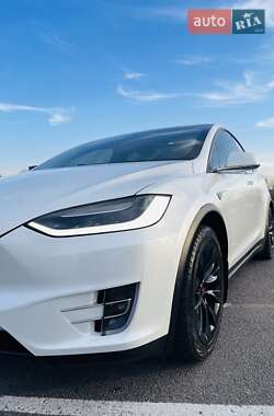 Внедорожник / Кроссовер Tesla Model X 2016 в 
