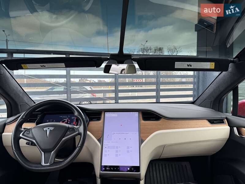 Внедорожник / Кроссовер Tesla Model X 2020 в Ровно