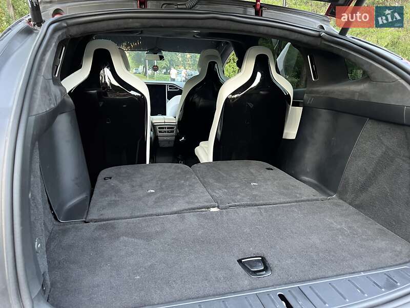 Внедорожник / Кроссовер Tesla Model X 2017 в Киеве