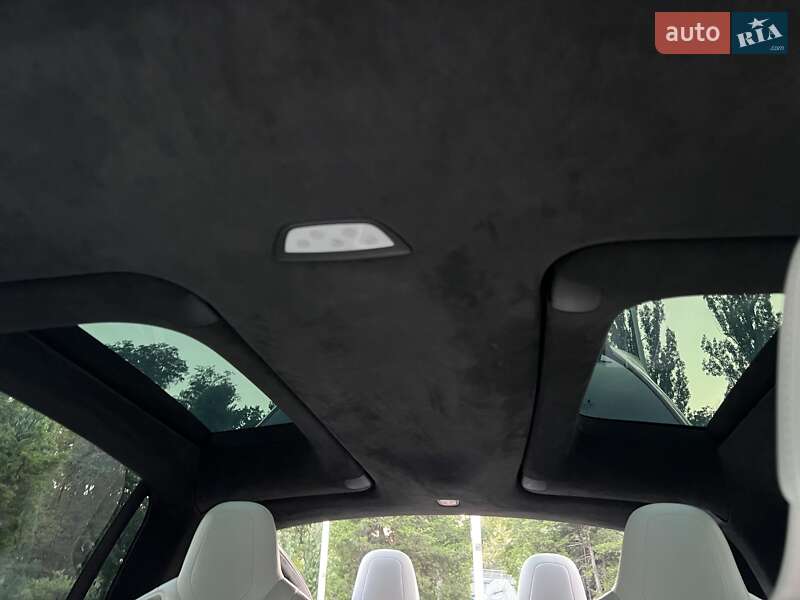 Внедорожник / Кроссовер Tesla Model X 2017 в Киеве