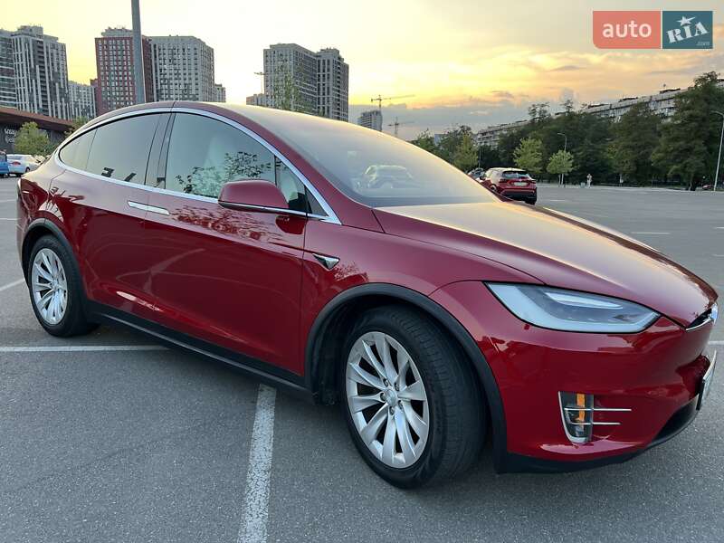 Внедорожник / Кроссовер Tesla Model X 2017 в Киеве