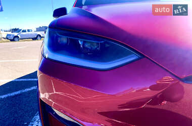 Позашляховик / Кросовер Tesla Model X 2023 в 