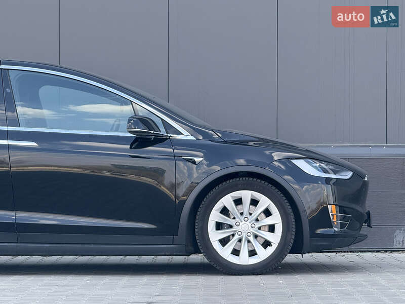 Позашляховик / Кросовер Tesla Model X 2019 в Києві