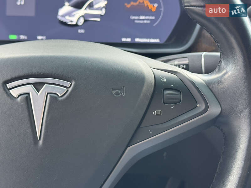 Позашляховик / Кросовер Tesla Model X 2019 в Києві