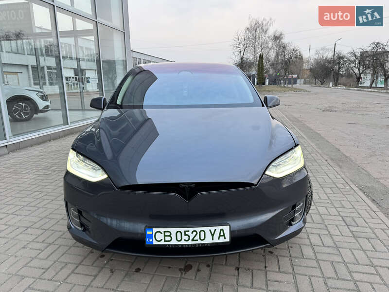 Позашляховик / Кросовер Tesla Model X 2019 в Чернігові