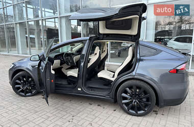 Позашляховик / Кросовер Tesla Model X 2019 в 