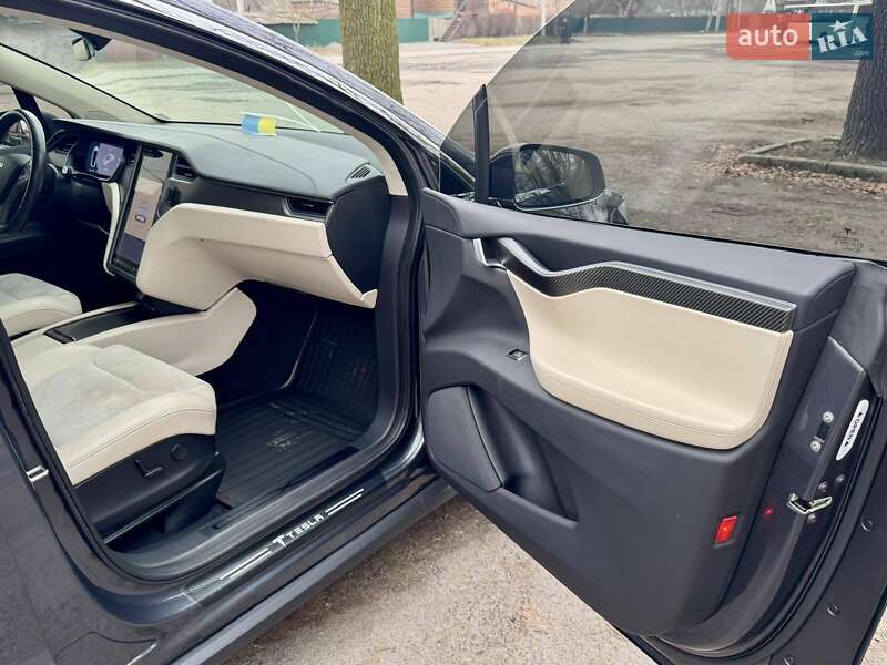 Позашляховик / Кросовер Tesla Model X 2018 в Білій Церкві