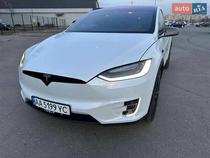 Внедорожник / Кроссовер Tesla Model X 2020 в 