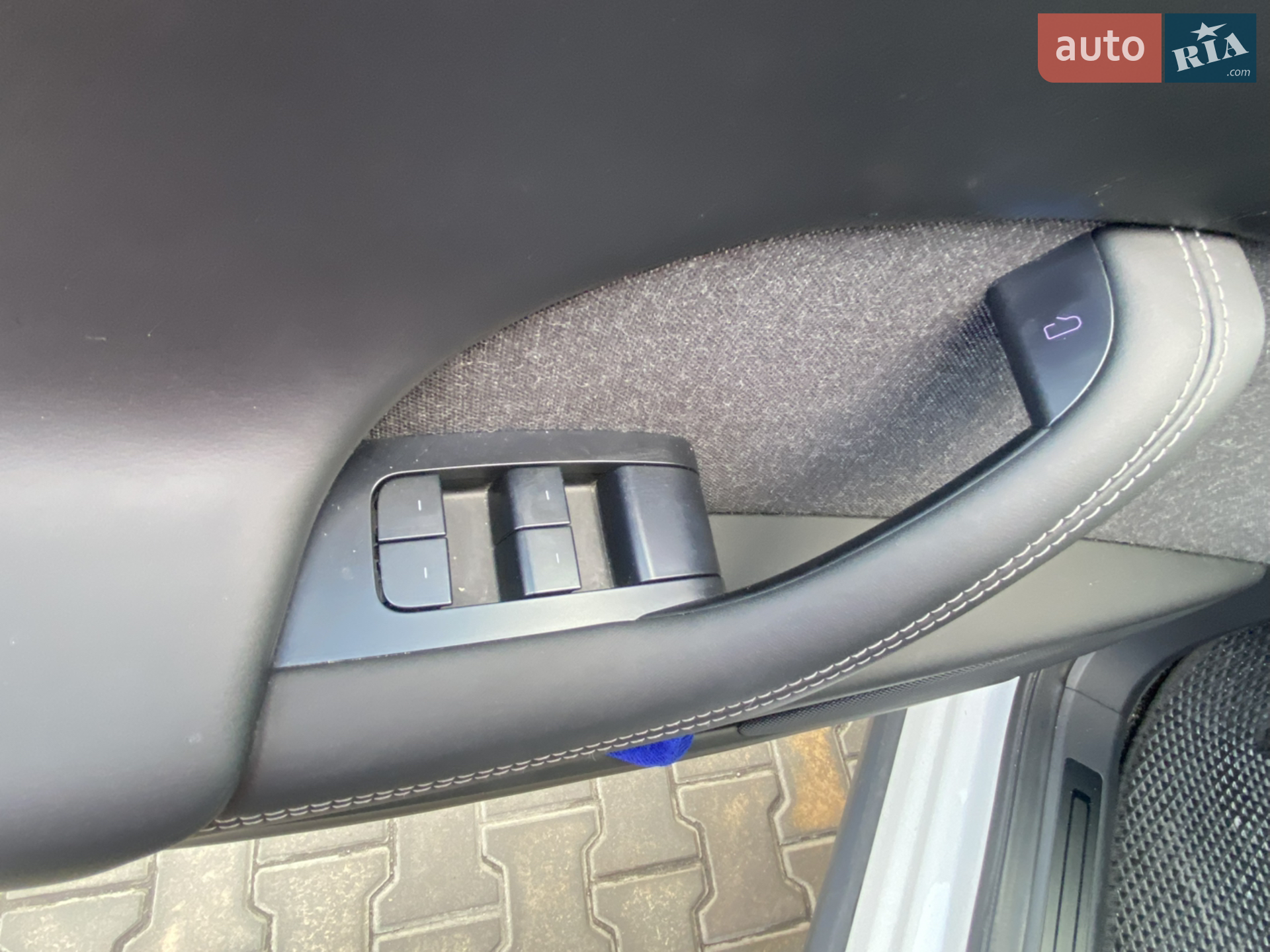 2021 Tesla Model X - мініатюра 26