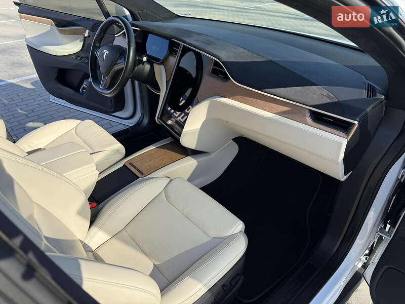 Внедорожник / Кроссовер Tesla Model X 2020 в Тернополе