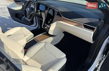 Позашляховик / Кросовер Tesla Model X 2020 в 