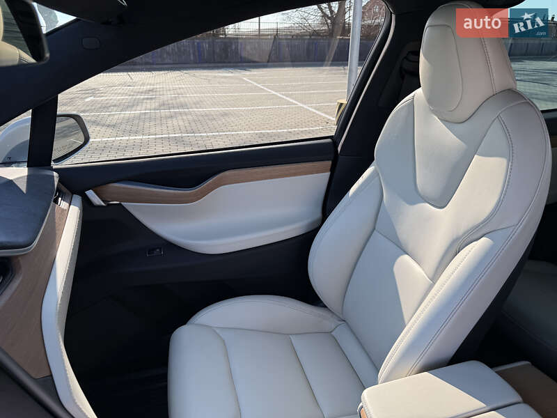 Внедорожник / Кроссовер Tesla Model X 2020 в Тернополе